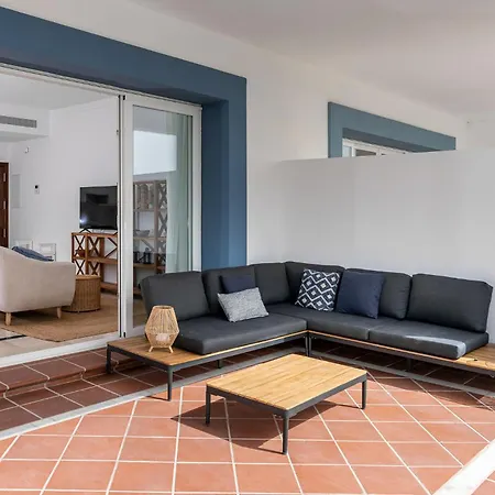 Beautiful 3 Bedroom - 6 Pools - 291 *